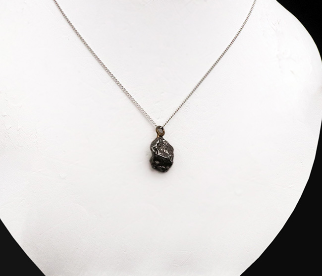 隕石を身に着けませんか？アルゼンチンのチャコ州で発見された鉄隕石