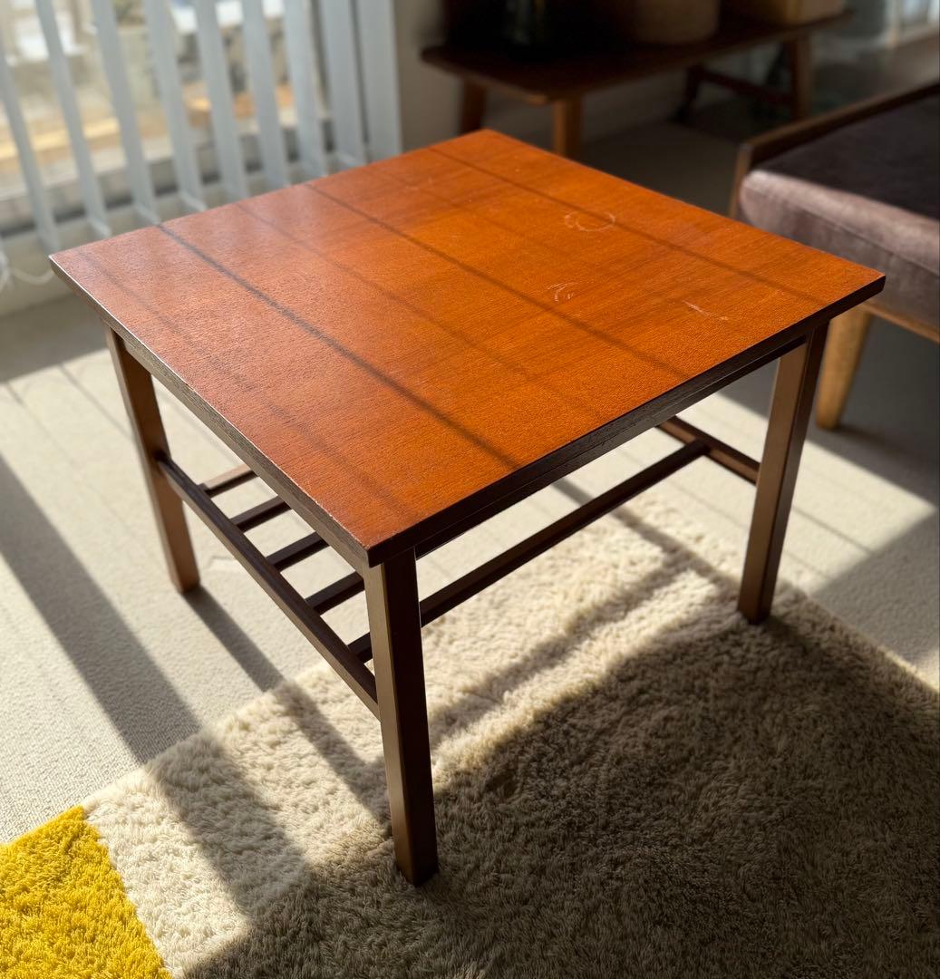 ブラウン木製正方形テーブル　ミッドセンチュリー ブラウン木製正方形テーブル ミッドセンチュリー