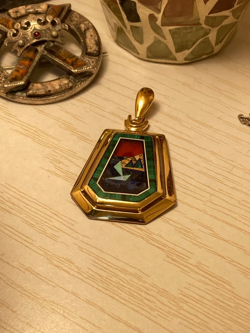 刻印 ゴールド マラカイト 天然石 象嵌 ペンダント 高級 アート 芸術 GOLD STONE 高品質 マラカイト ネックレス 天然石 ペンダント 高品質